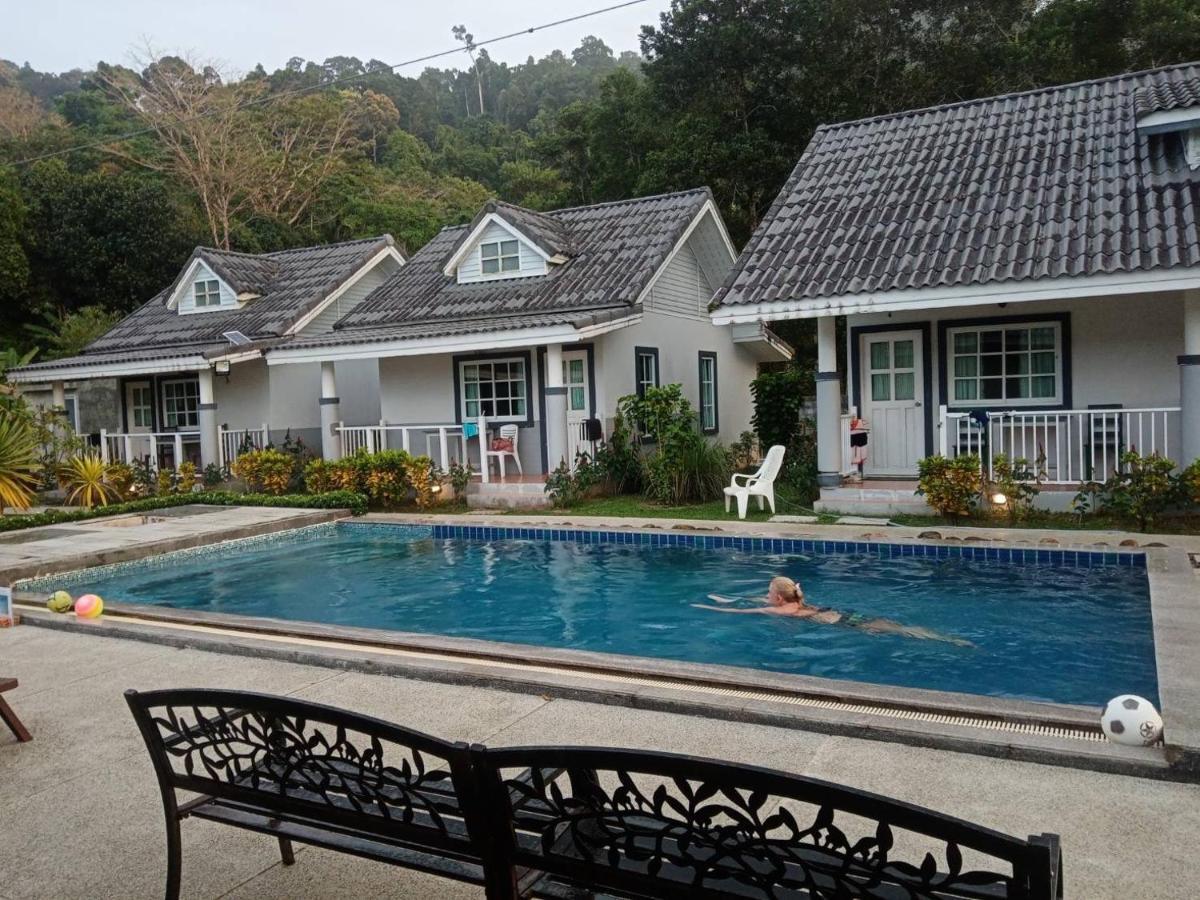 Suksompong Resort Као Лак Екстериор снимка